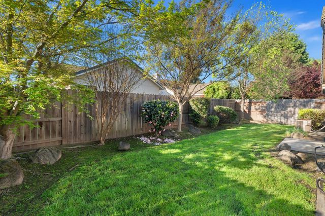 956 Pearwood Cir, Lodi, CA 95242