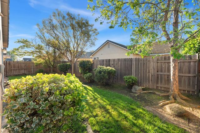 956 Pearwood Cir, Lodi, CA 95242