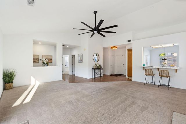 956 Pearwood Cir, Lodi, CA 95242