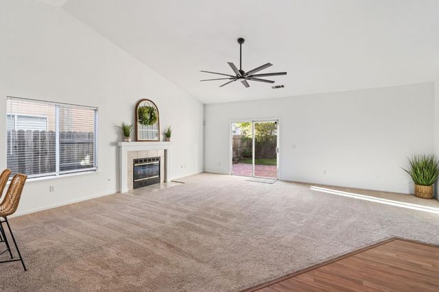 956 Pearwood Cir, Lodi, CA 95242