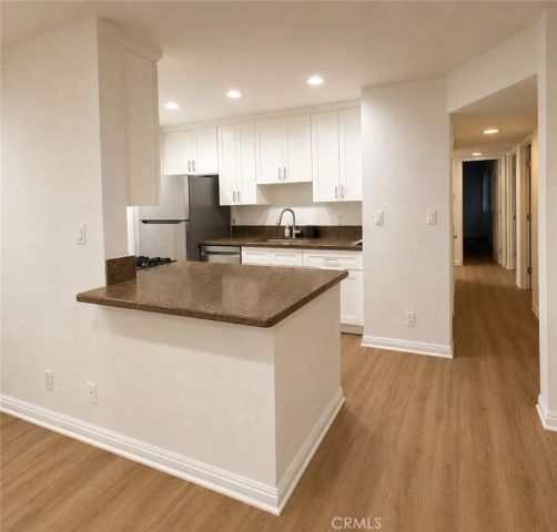10636 Woodley 43, Granada Hills, CA 91344
