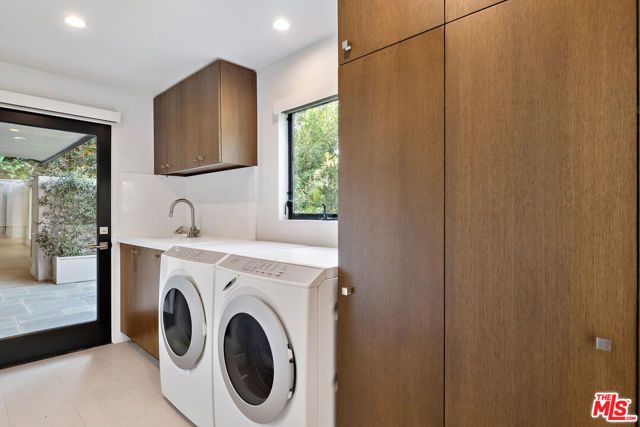 3035 Lake Glen Drive, Beverly Hills, CA 90210