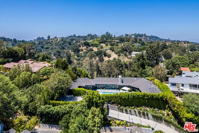 3035 Lake Glen Drive, Beverly Hills, CA 90210