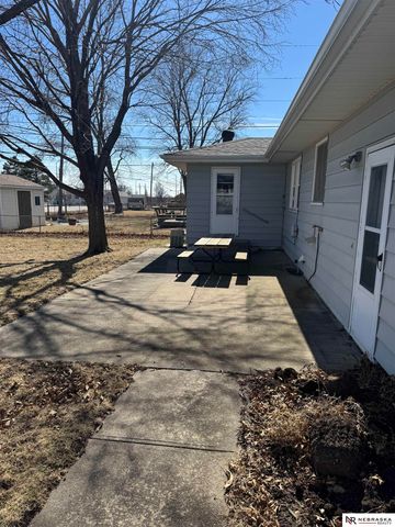 509 Pontiac Drive, Gretna, NE 68028