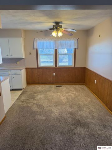 509 Pontiac Drive, Gretna, NE 68028