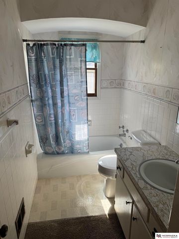 509 Pontiac Drive, Gretna, NE 68028