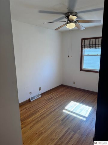 509 Pontiac Drive, Gretna, NE 68028