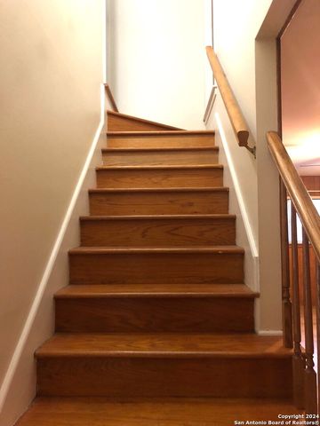 136 Valley Oak Dr, Schertz, TX 78154