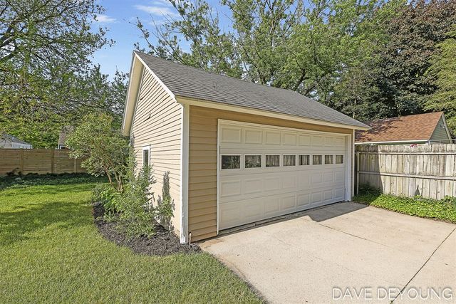 1134 Hoyt Street, Grand Rapids, MI 49507