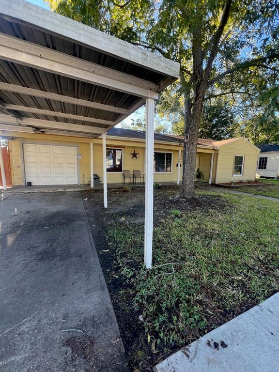 1604 Florida Street, Baytown, TX 77520