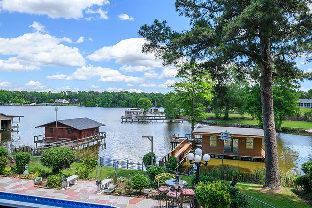 2415 Lakecrest Drive, Shreveport, LA 71109