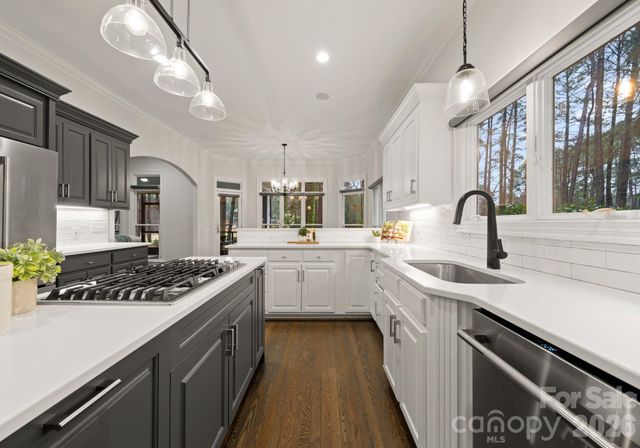 108 Great Point Drive, Mooresville, NC 28117