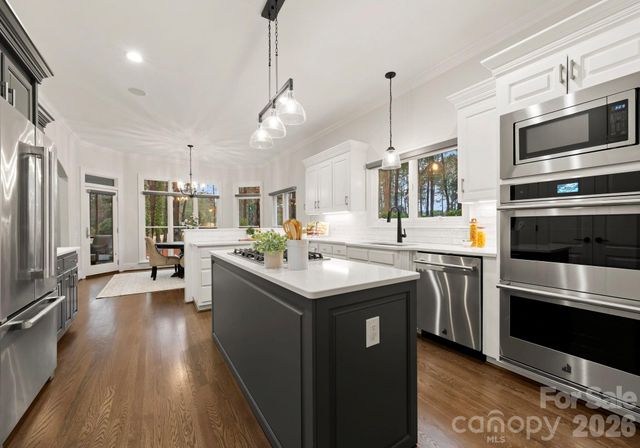 108 Great Point Drive, Mooresville, NC 28117