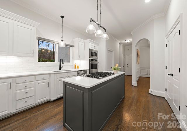 108 Great Point Drive, Mooresville, NC 28117