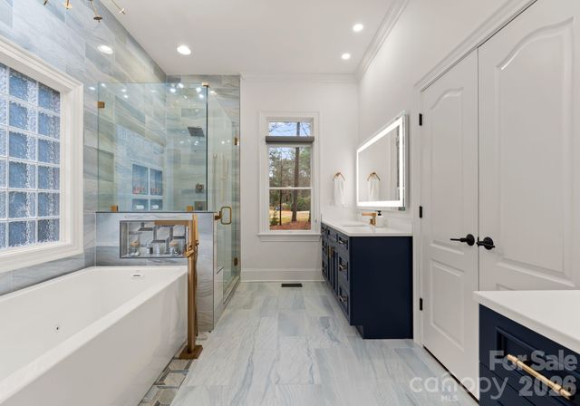 108 Great Point Drive, Mooresville, NC 28117