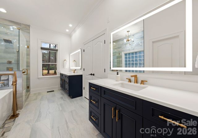 108 Great Point Drive, Mooresville, NC 28117