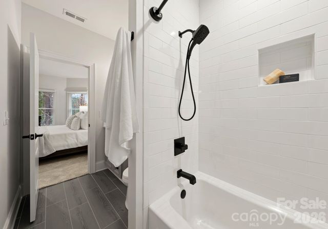 108 Great Point Drive, Mooresville, NC 28117