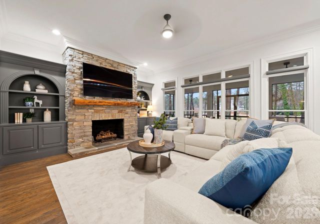 108 Great Point Drive, Mooresville, NC 28117