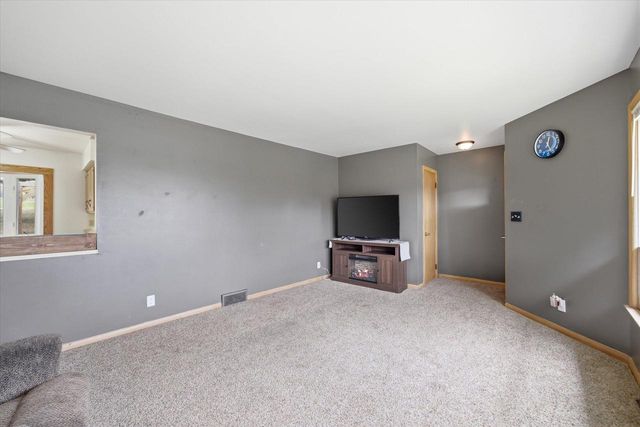 601 S Main STREET, Saukville, WI 53080