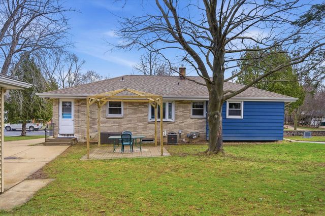 601 S Main STREET, Saukville, WI 53080