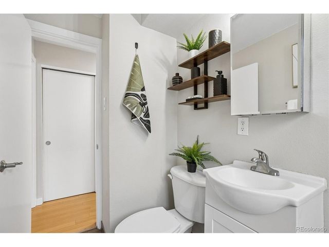 271 N Grant St 202, Denver, CO 80203