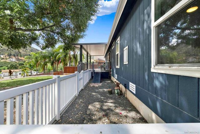 760 Lingel Dr, El Cajon, CA 92019