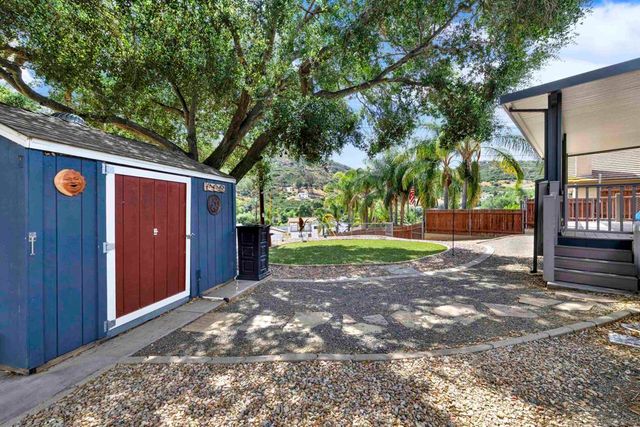 760 Lingel Dr, El Cajon, CA 92019
