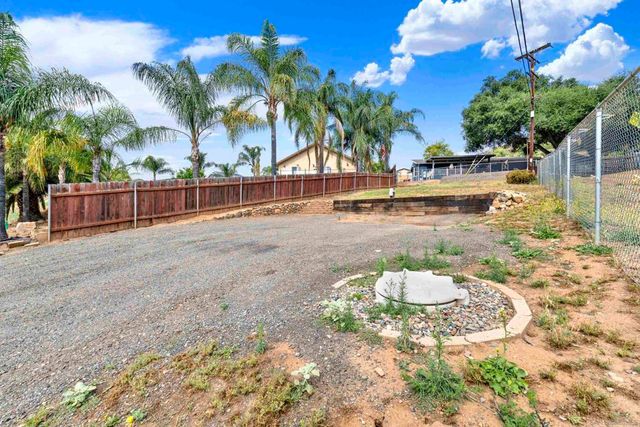 760 Lingel Dr, El Cajon, CA 92019