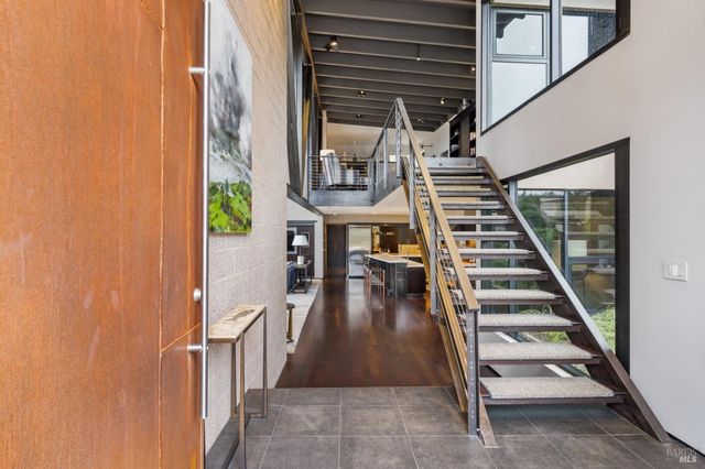 860 Meadowood Ln, St. Helena, CA 94574