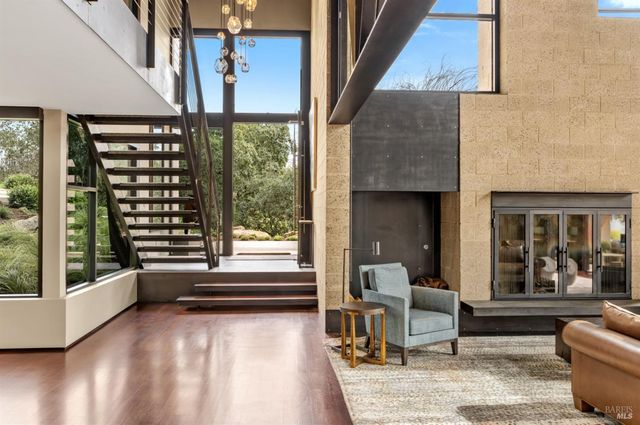 860 Meadowood Ln, St. Helena, CA 94574