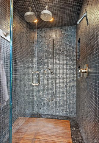 860 Meadowood Ln, St. Helena, CA 94574