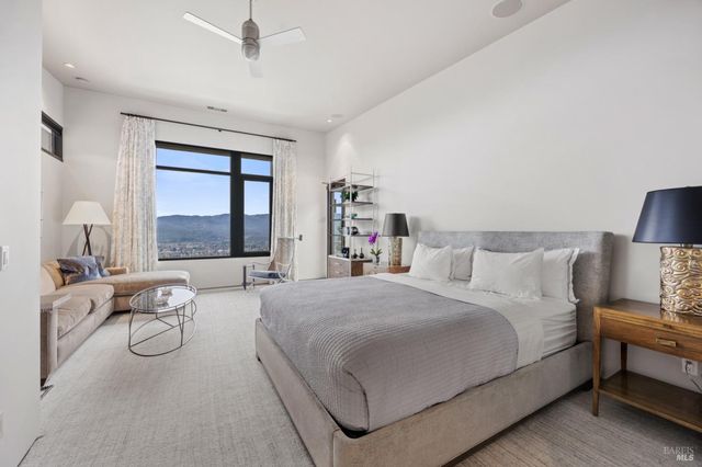 860 Meadowood Ln, St. Helena, CA 94574