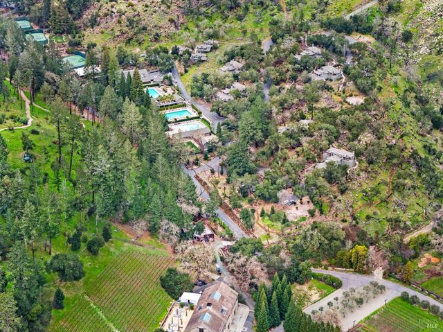 860 Meadowood Ln, St. Helena, CA 94574