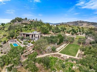 860 Meadowood Ln, St. Helena, CA 94574