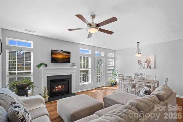 8117 Bridgegate Drive, Huntersville, NC 28078