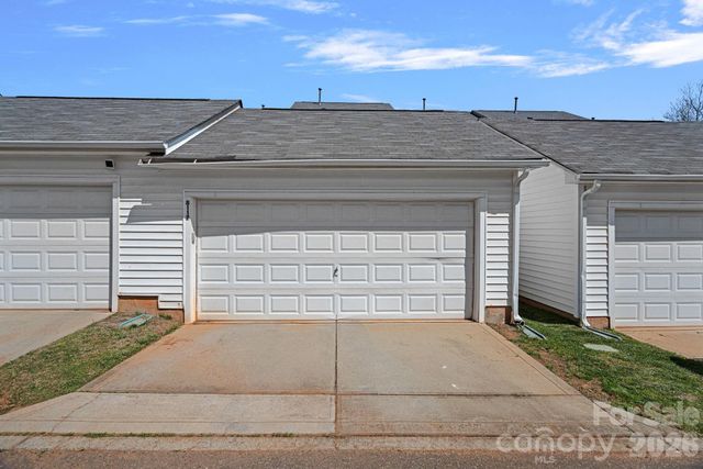 8117 Bridgegate Drive, Huntersville, NC 28078