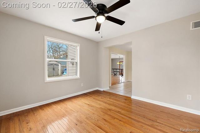 6885 Aeroview Street, West Bloomfield, MI 48324