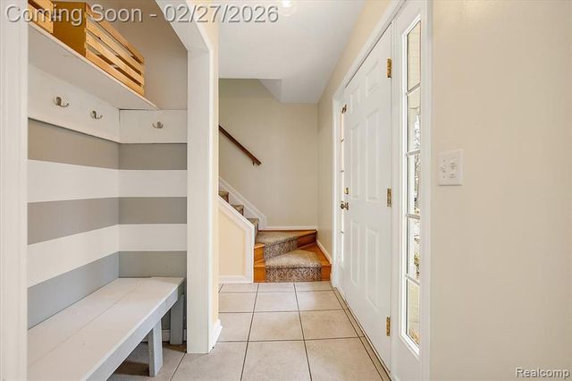 6885 Aeroview Street, West Bloomfield, MI 48324