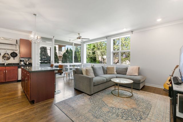 2065 N Kedzie Avenue 104, Chicago, IL 60647