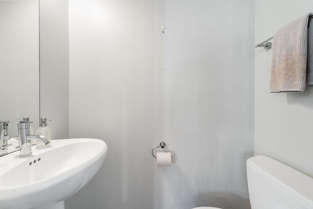 2065 N Kedzie Avenue 104, Chicago, IL 60647