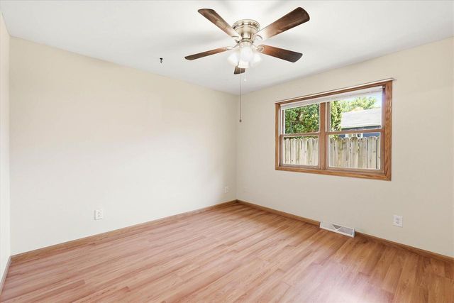 2224 GEELE AVENUE, Sheboygan, WI 53083