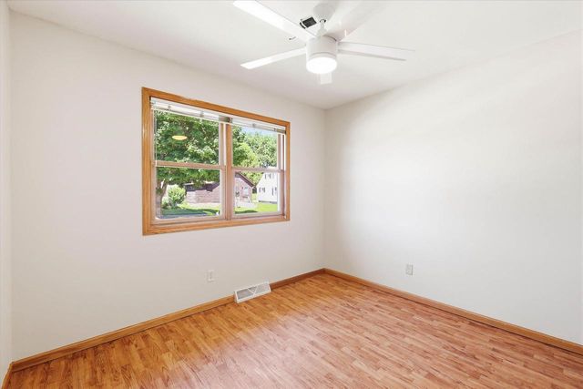 2224 GEELE AVENUE, Sheboygan, WI 53083
