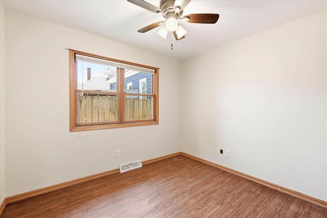 2224 GEELE AVENUE, Sheboygan, WI 53083