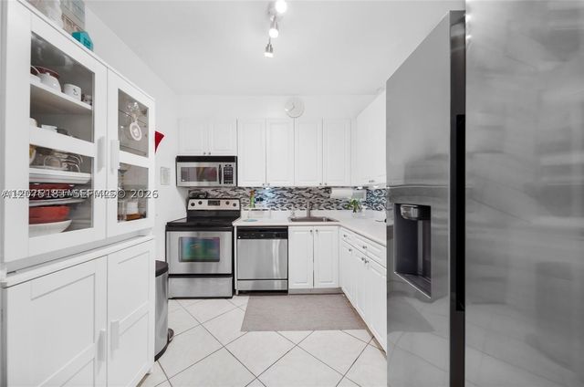 1455 N Treasure Dr 6A, North Bay Village, FL 33141