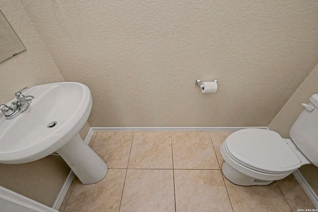 5602 Daniel Way, St Hedwig, TX 78152