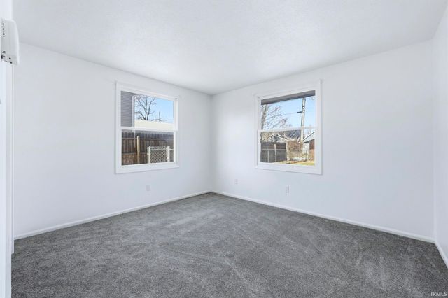 22331 Maple Lane, Woodburn, IN 46797