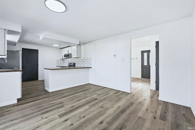 22331 Maple Lane, Woodburn, IN 46797