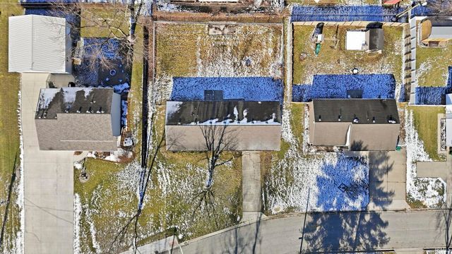 22331 Maple Lane, Woodburn, IN 46797