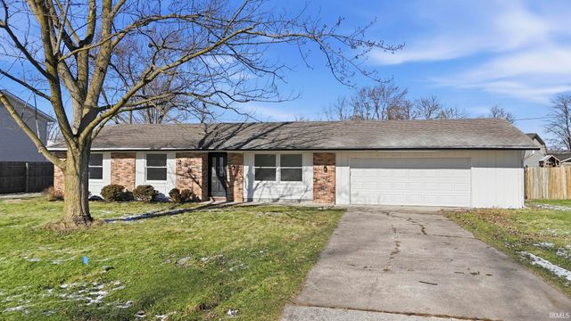 22331 Maple Lane, Woodburn, IN 46797