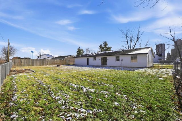 22331 Maple Lane, Woodburn, IN 46797